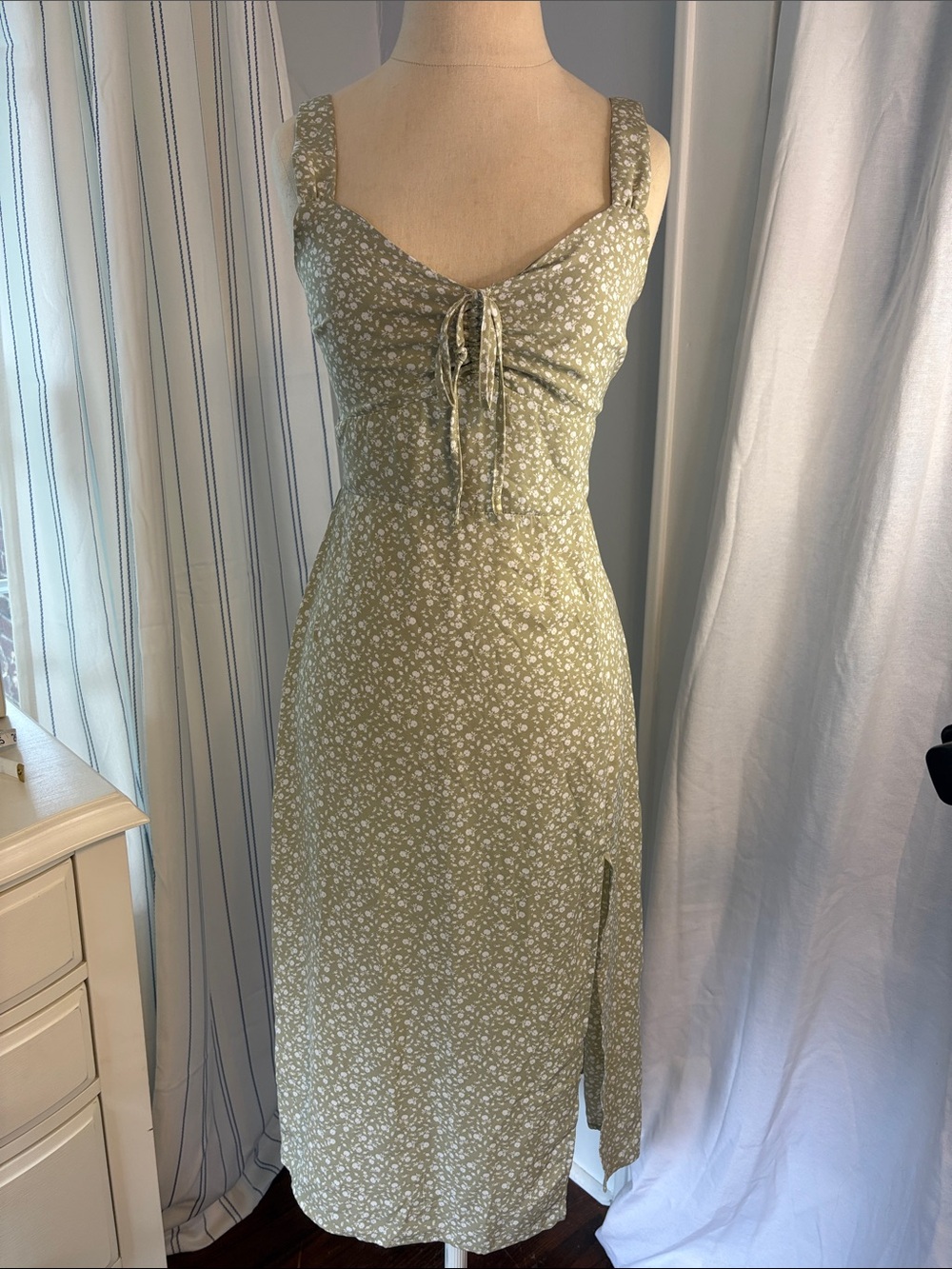 Abercrombie & Fitch Olive Floral Tie-Front Midi Dress
